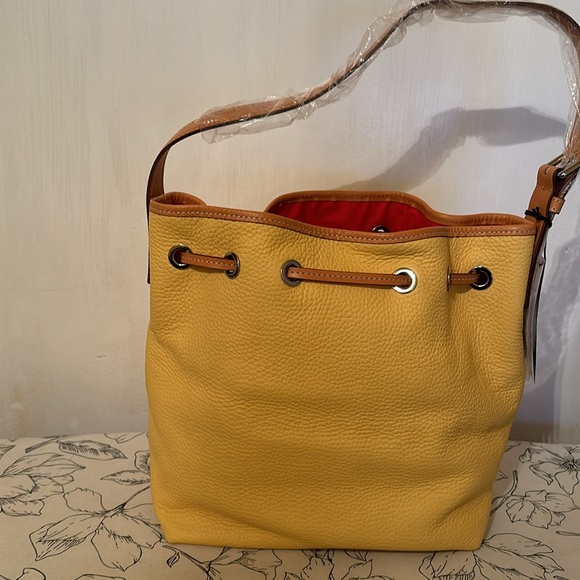 Handbag - Picture 2 of 10